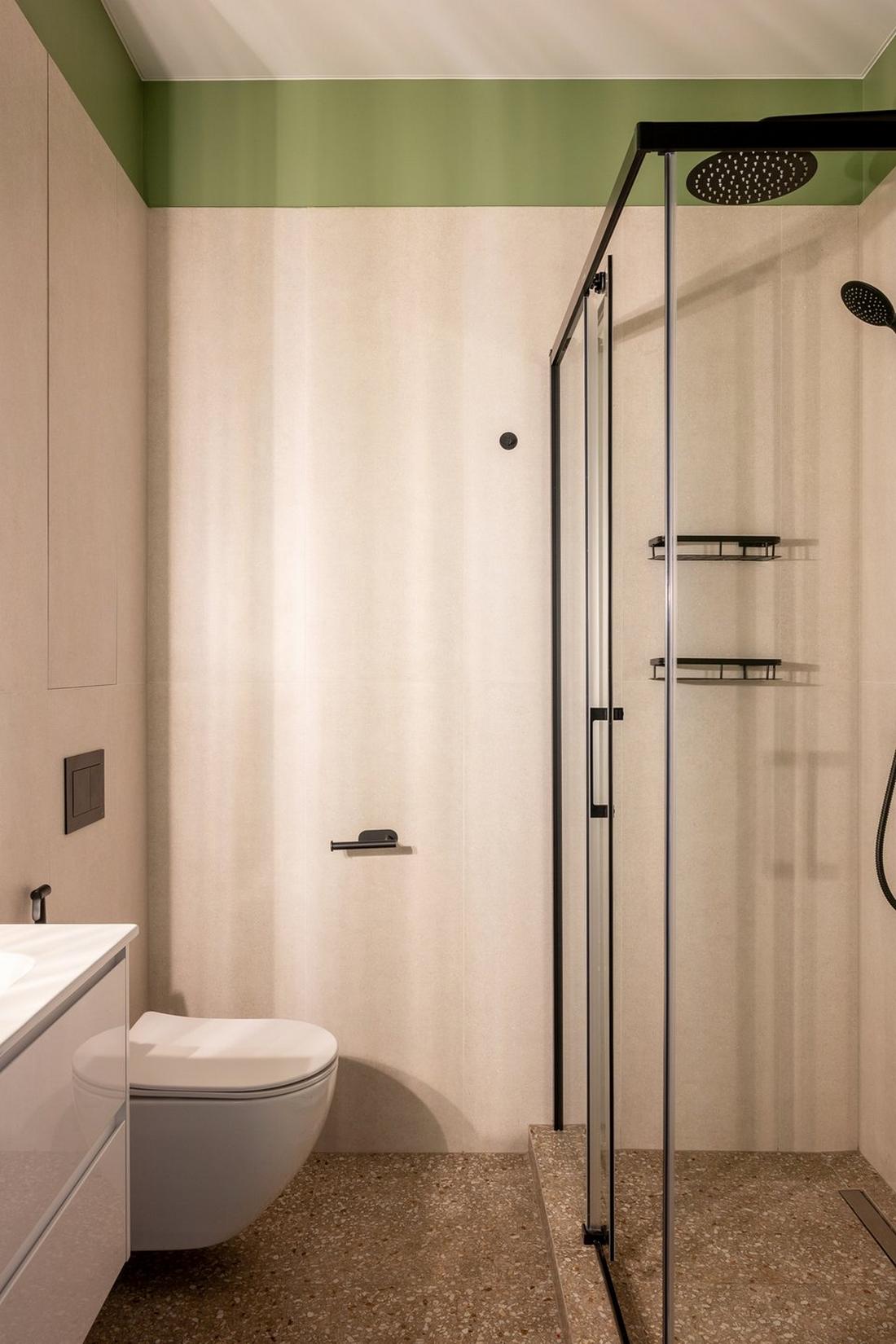 Átgondolt világítás, a tér ergonómiája, meleg színárnyalatok és változatos textúrák Átgondolt világítás, a tér ergonómiája, meleg színárnyalatok és változatos textúrák