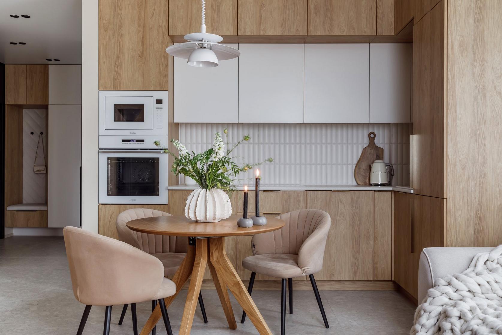 Fiatal házaspár első közös lakása: japandi stílus, finom, természetes színárnyalatok Fiatal házaspár első közös lakása: japandi stílus, finom, természetes színárnyalatok