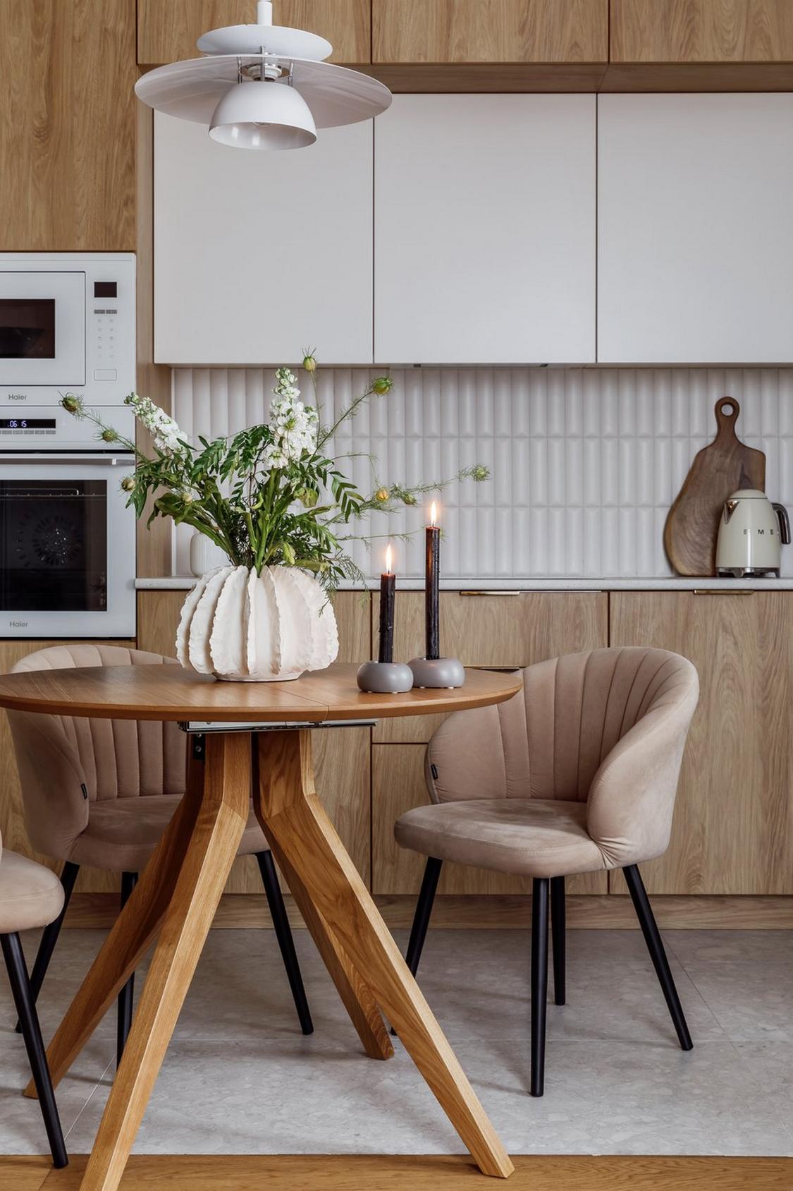 Fiatal házaspár első közös lakása: japandi stílus, finom, természetes színárnyalatok Fiatal házaspár első közös lakása: japandi stílus, finom, természetes színárnyalatok