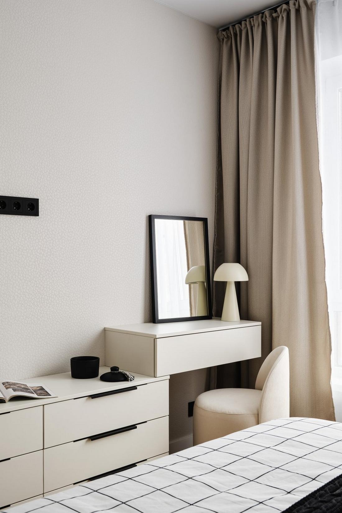 Hogyan adott minden helyiségnek karaktert a fekete szín a fiatal informatikus nő lakásában