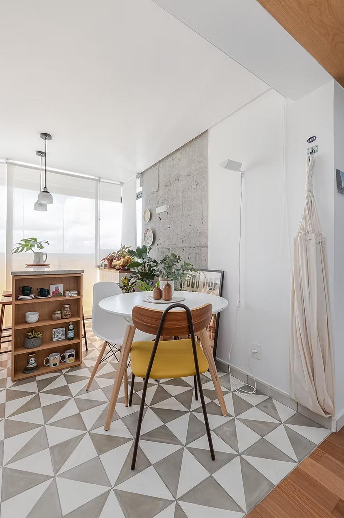 Intelligens megoldásokkal használta ki a kis teret a fiatal pár 31m2-en