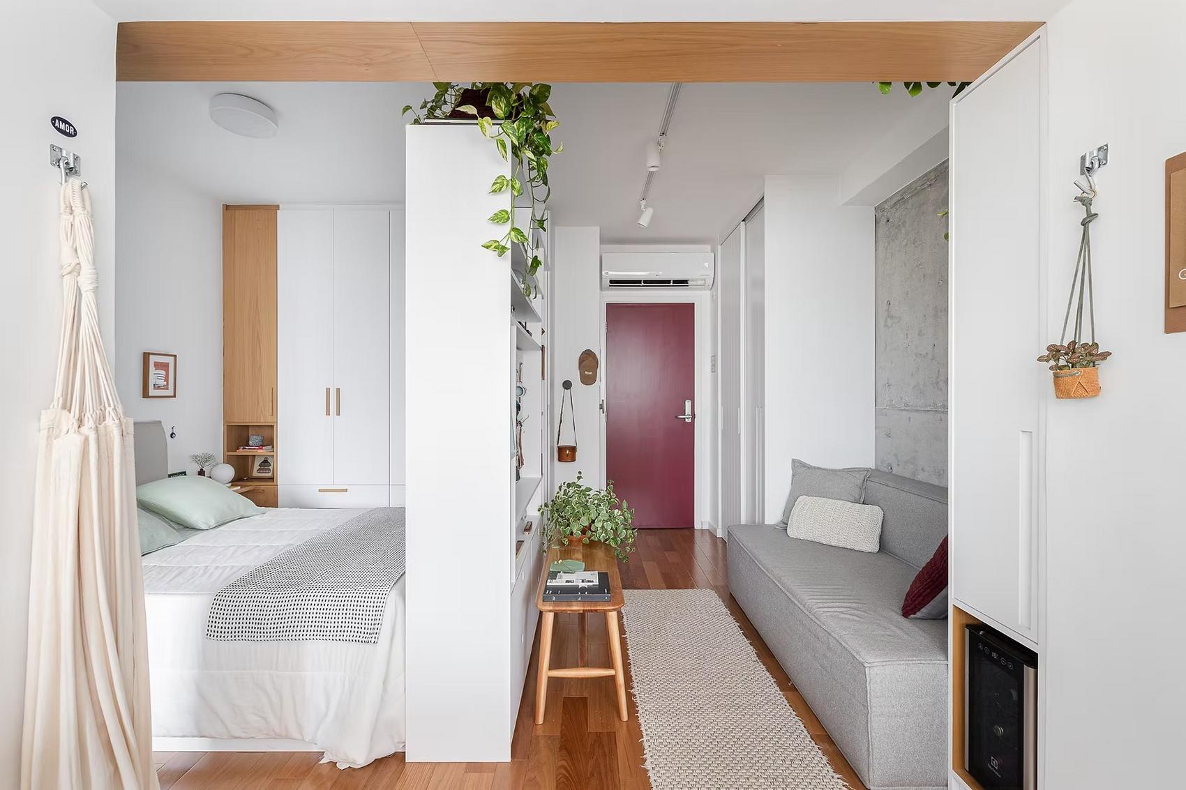 Intelligens megoldásokkal használta ki a kis teret a fiatal pár 31m2-en