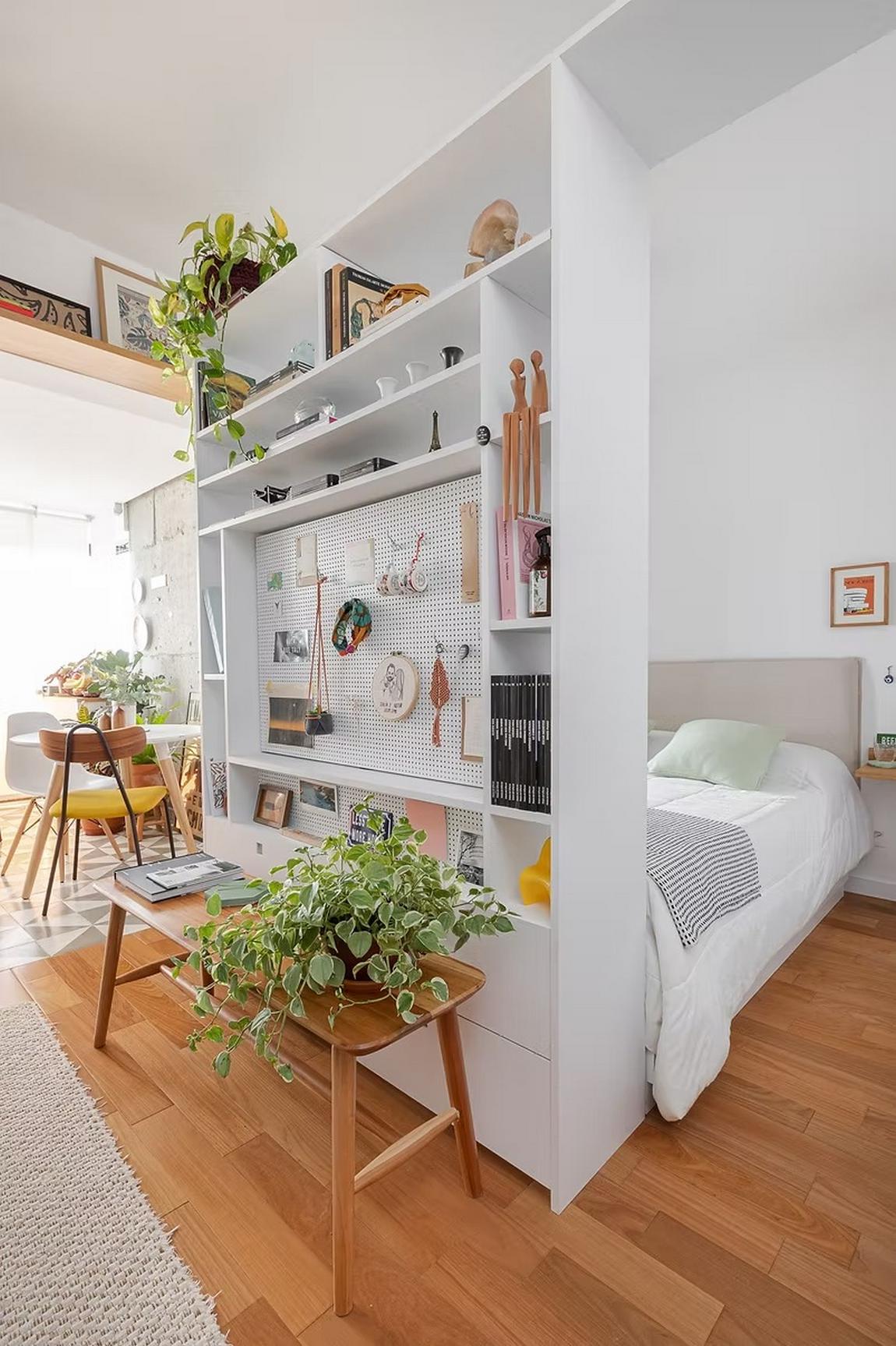 Intelligens megoldásokkal használta ki a kis teret a fiatal pár 31m2-en
