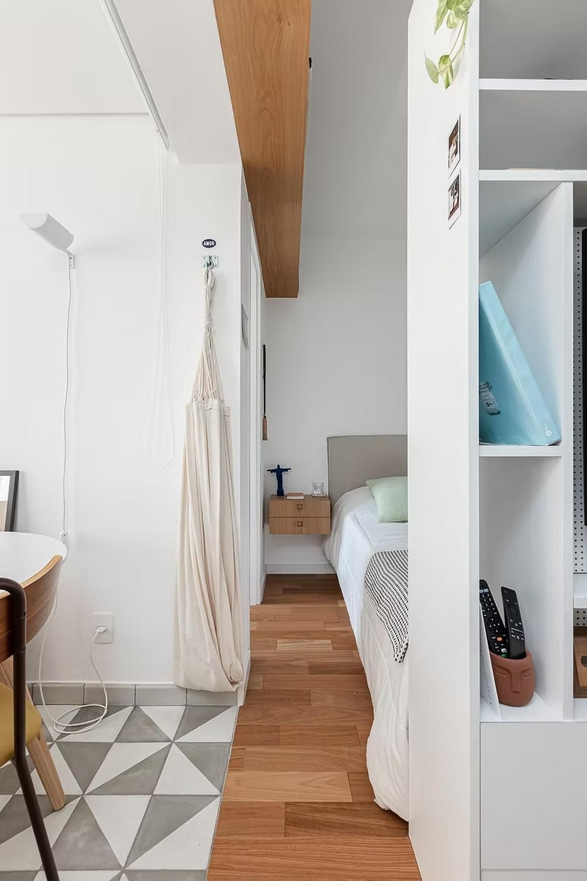 Intelligens megoldásokkal használta ki a kis teret a fiatal pár 31m2-en