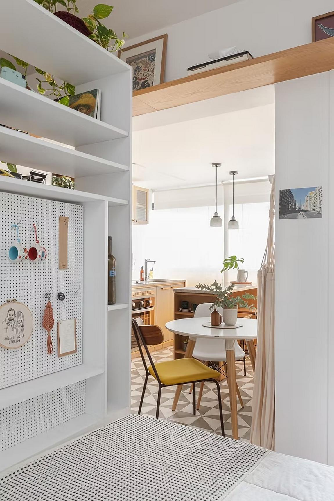 Intelligens megoldásokkal használta ki a kis teret a fiatal pár 31m2-en