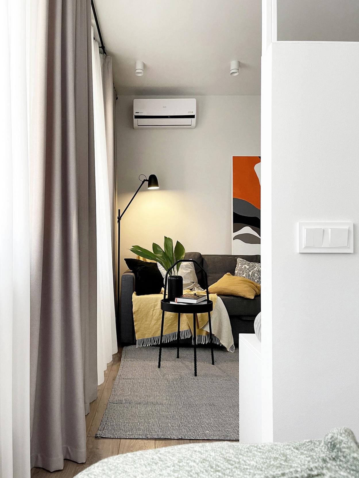 Jól átgondolt tervezés és költséghatékony skandináv stílus mutatja nagyobbnak a 28m2-es lakást