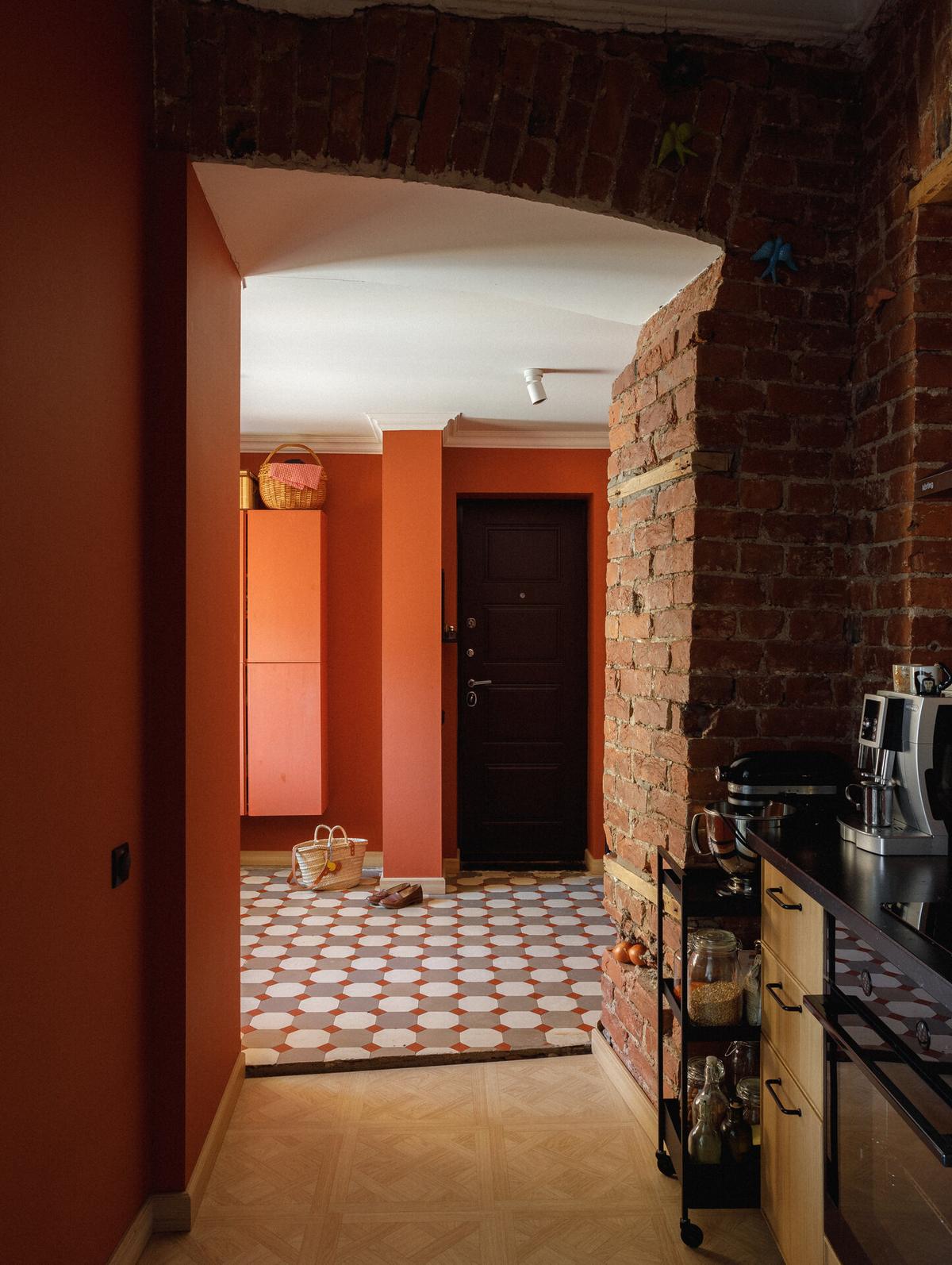 Lakberendező nélkül alakított ki színes, érdekes tereket otthonában a házaspár Lakberendező nélkül alakított ki színes, érdekes tereket otthonában a házaspár