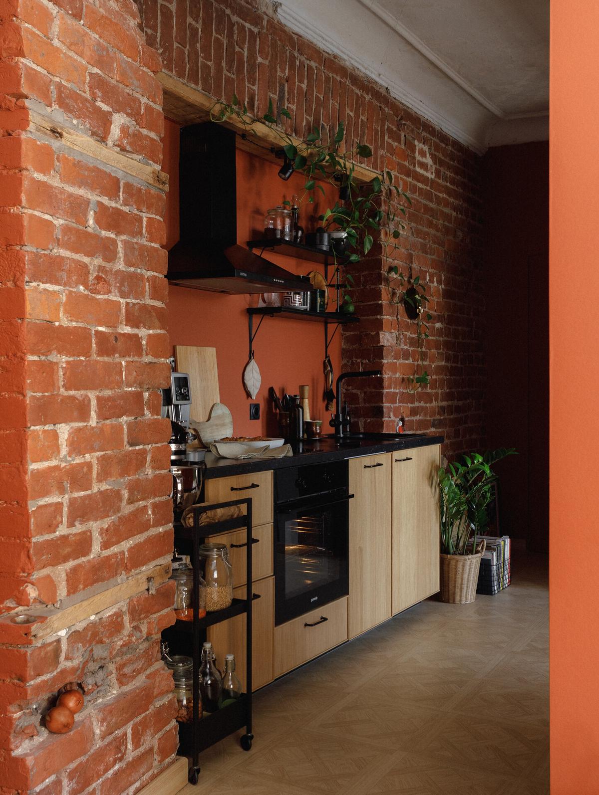 Lakberendező nélkül alakított ki színes, érdekes tereket otthonában a házaspár Lakberendező nélkül alakított ki színes, érdekes tereket otthonában a házaspár