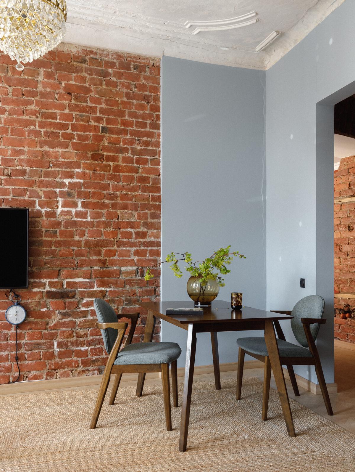 Lakberendező nélkül alakított ki színes, érdekes tereket otthonában a házaspár Lakberendező nélkül alakított ki színes, érdekes tereket otthonában a házaspár