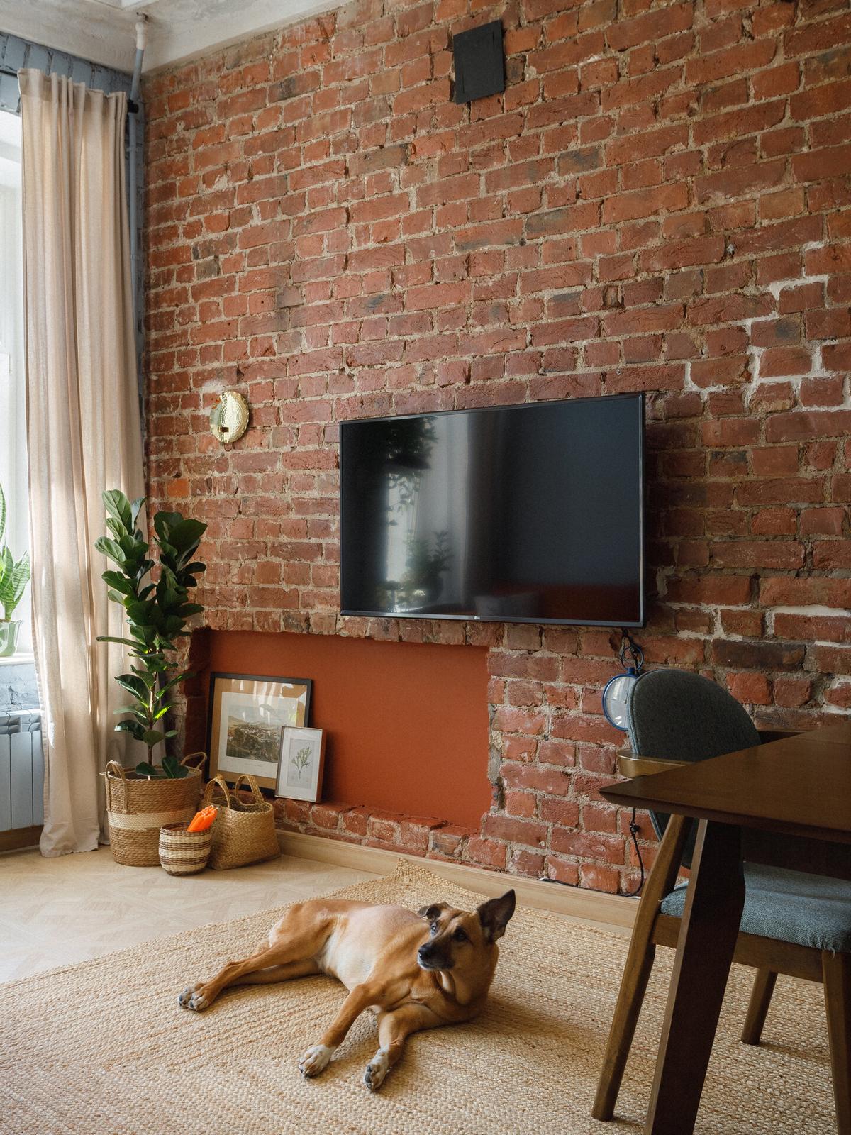 Lakberendező nélkül alakított ki színes, érdekes tereket otthonában a házaspár Lakberendező nélkül alakított ki színes, érdekes tereket otthonában a házaspár