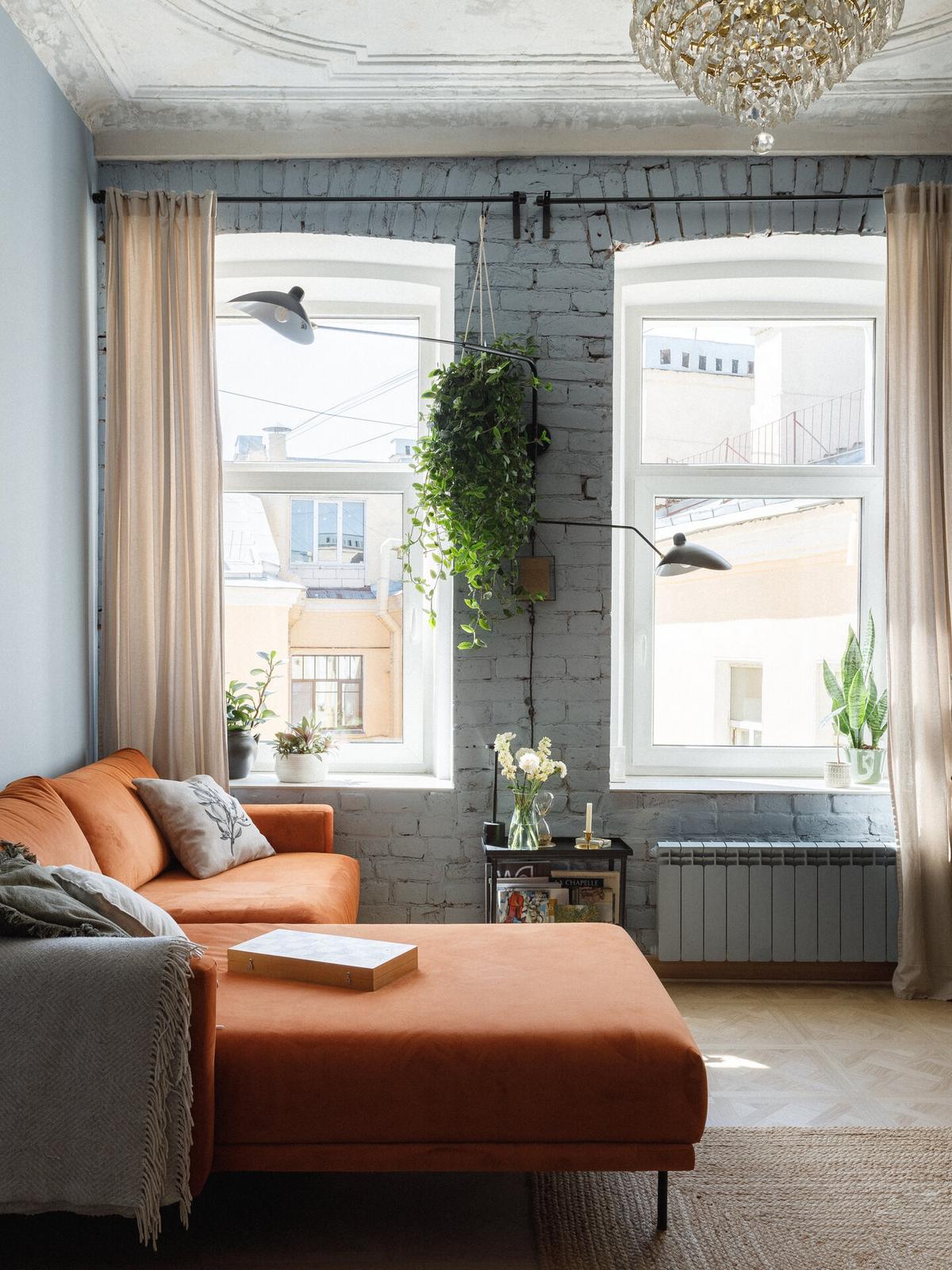 Lakberendező nélkül alakított ki színes, érdekes tereket otthonában a házaspár Lakberendező nélkül alakított ki színes, érdekes tereket otthonában a házaspár