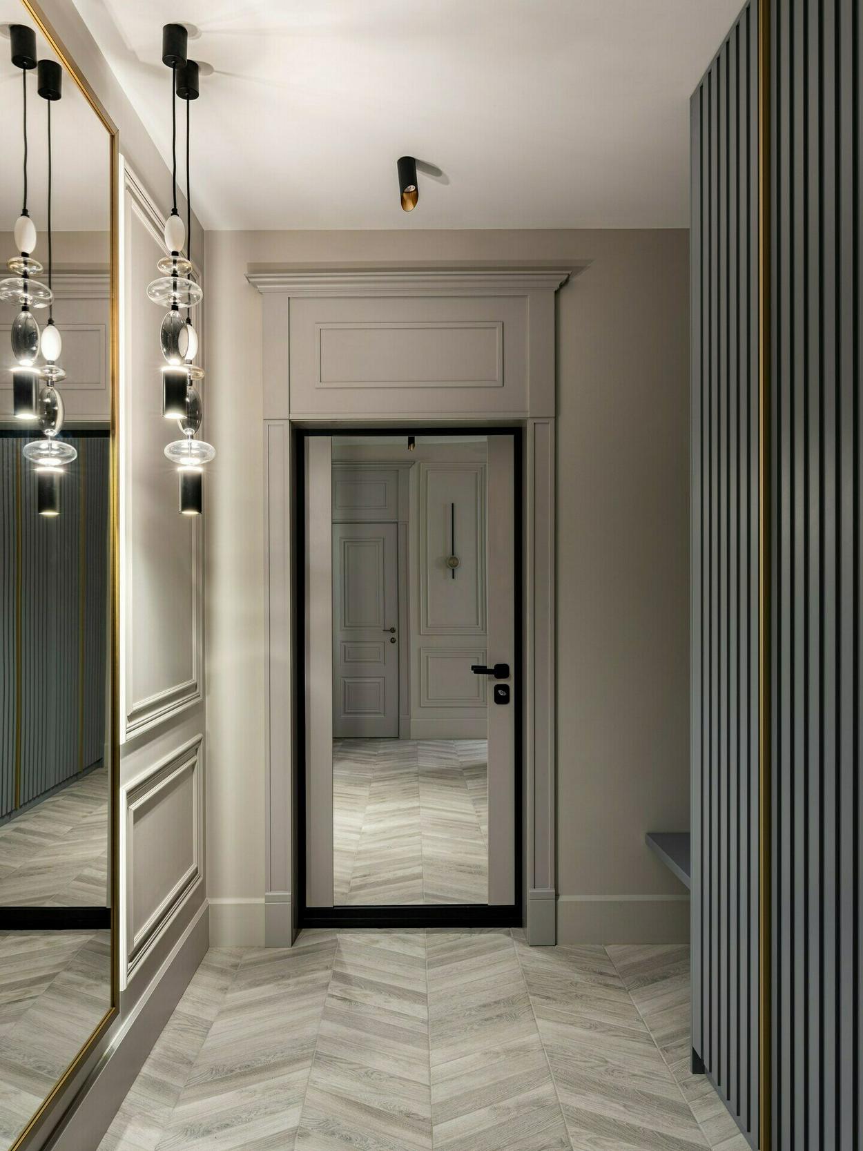 Négy szoba, két szint, több stílus: lakás, ahol a klasszikus részletek és a modern funkcionalitás találkoznak Négy szoba, két szint, több stílus: lakás, ahol a klasszikus részletek és a modern funkcionalitás találkoznak