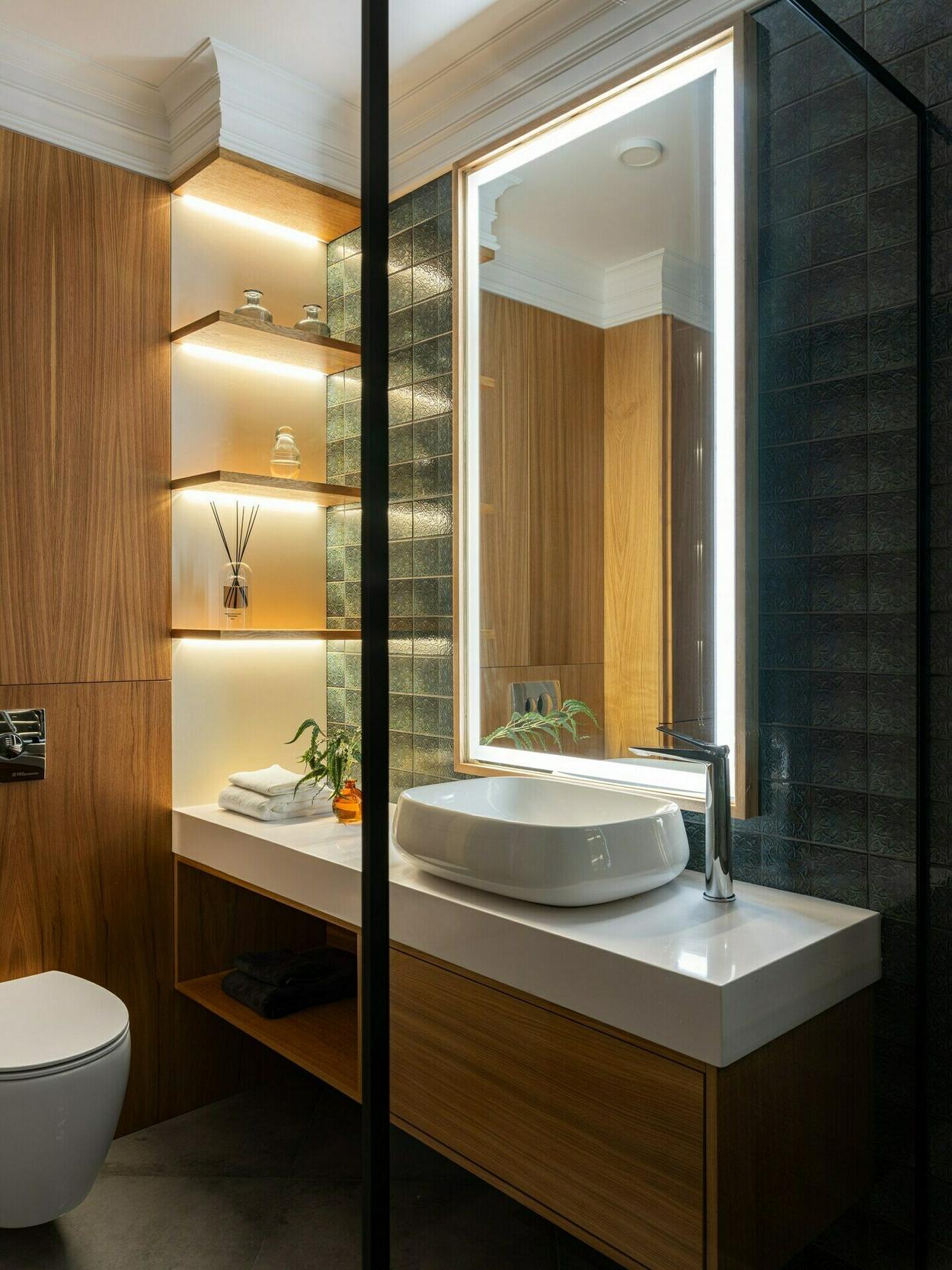 Négy szoba, két szint, több stílus: lakás, ahol a klasszikus részletek és a modern funkcionalitás találkoznak Négy szoba, két szint, több stílus: lakás, ahol a klasszikus részletek és a modern funkcionalitás találkoznak