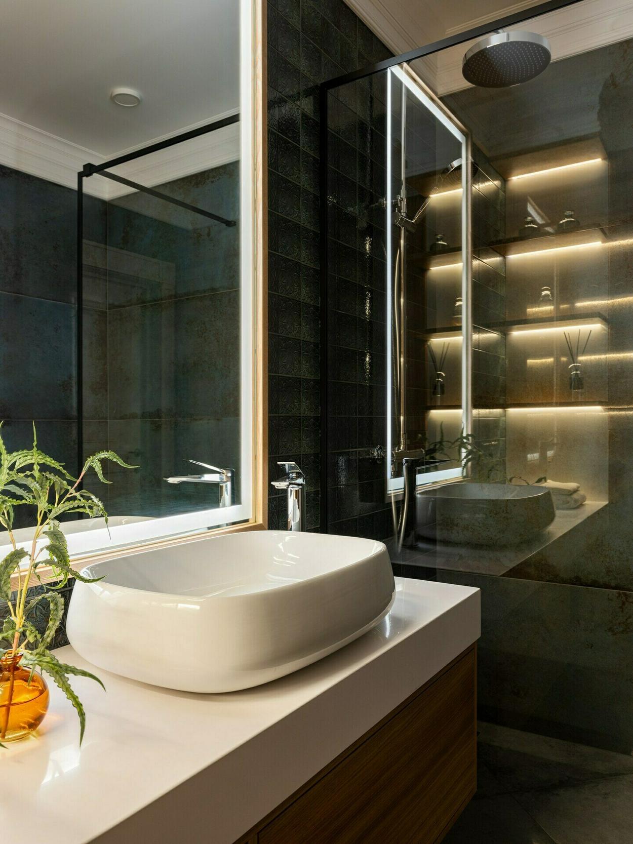 Négy szoba, két szint, több stílus: lakás, ahol a klasszikus részletek és a modern funkcionalitás találkoznak Négy szoba, két szint, több stílus: lakás, ahol a klasszikus részletek és a modern funkcionalitás találkoznak