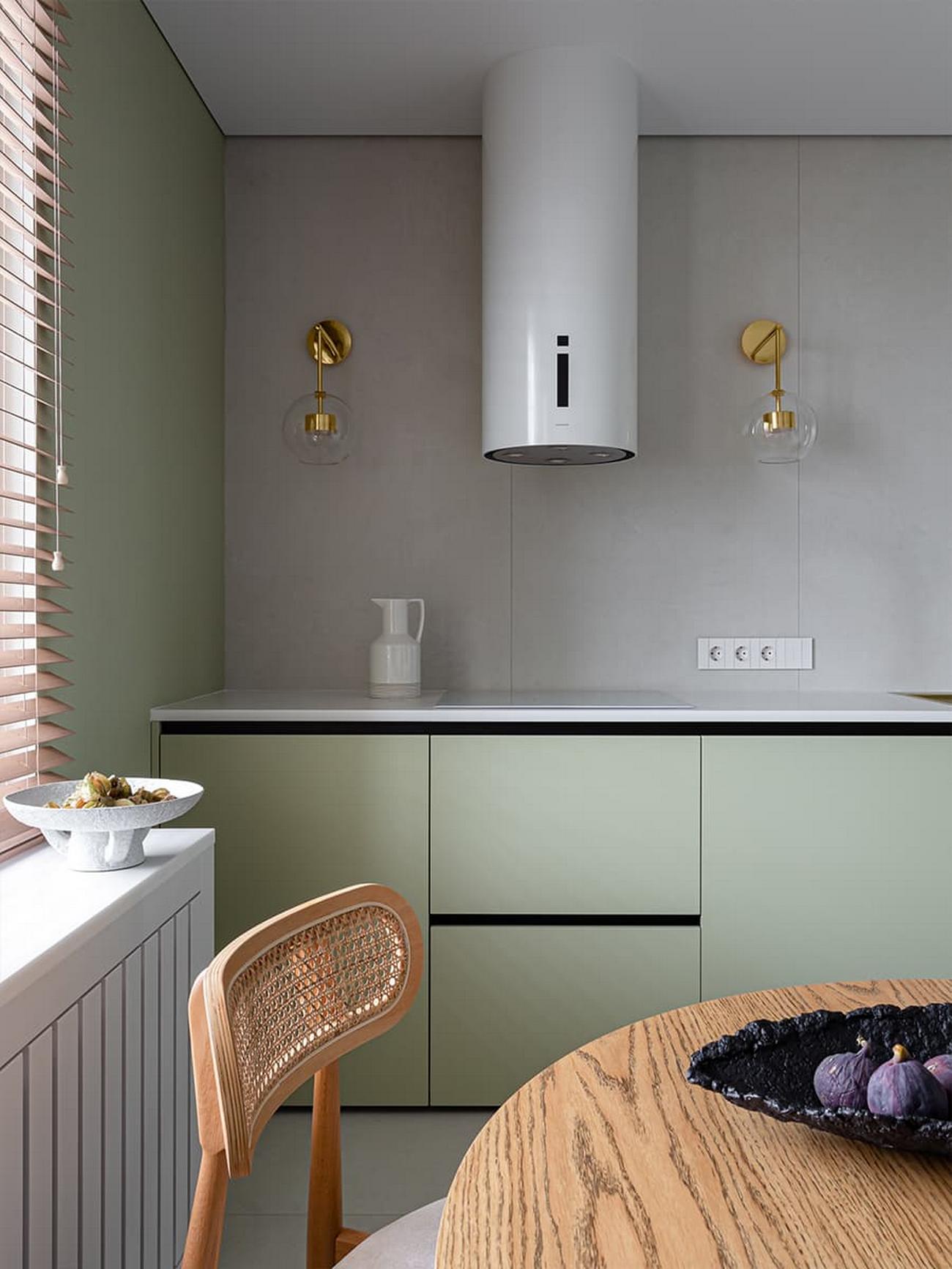 Pasztell zöld, fa reluxa és üvegfal: fiatal pár könnyed egyszerűséggel berendezett kis otthona Pasztell zöld, fa reluxa és üvegfal: fiatal pár könnyed egyszerűséggel berendezett kis otthona