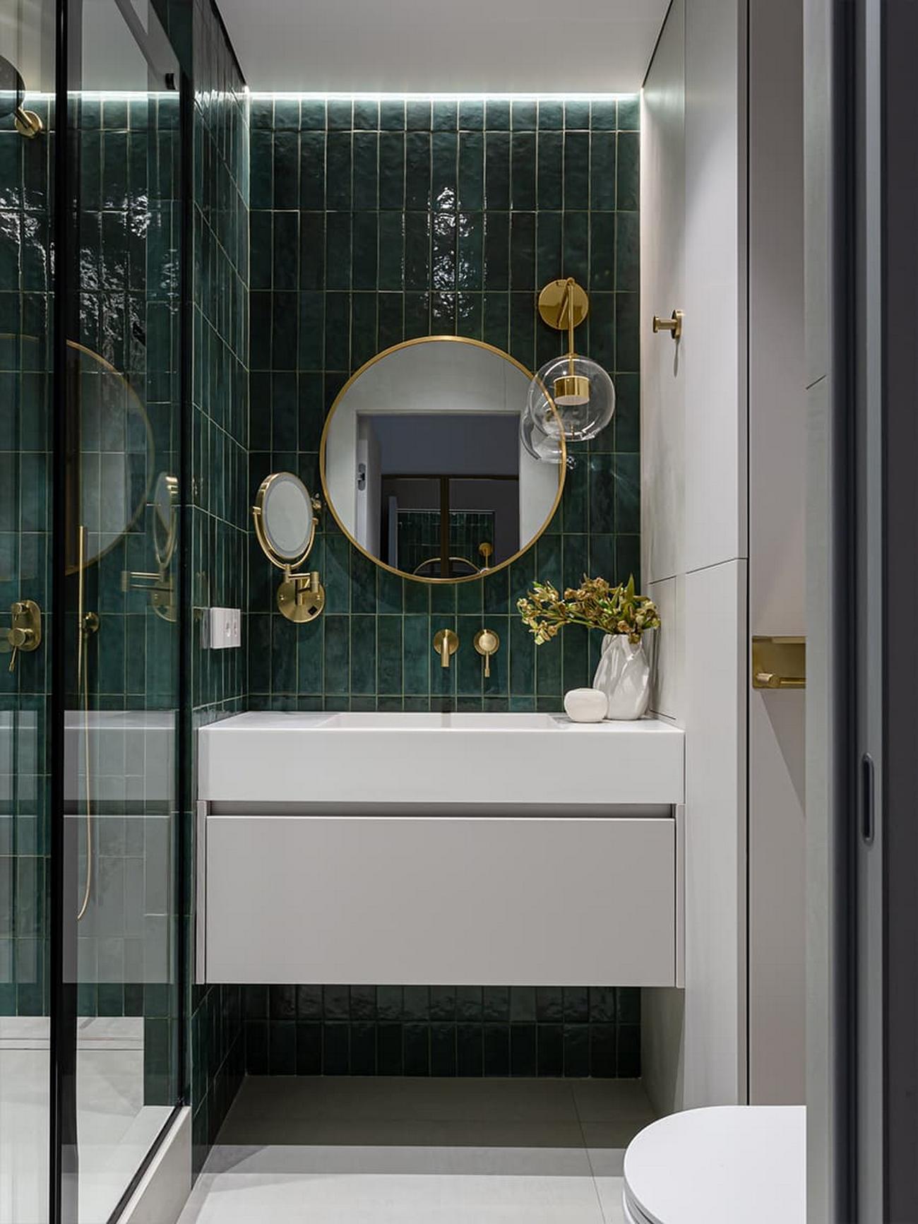 pasztell_zold_fa_reluxa_uvegfal_fiatal_par_konnyed_egyszeruseggel_berendezett_kis_otthona_14