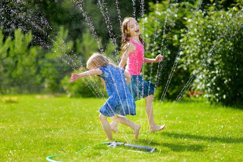 Így lesz tökéletes a gyep: szakértő tippek és trükkök