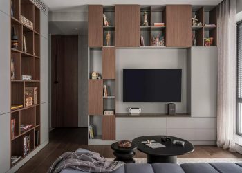 Sok polcot és szekrényt kért a fiatal férfi új otthonának berendezésében - 58m2