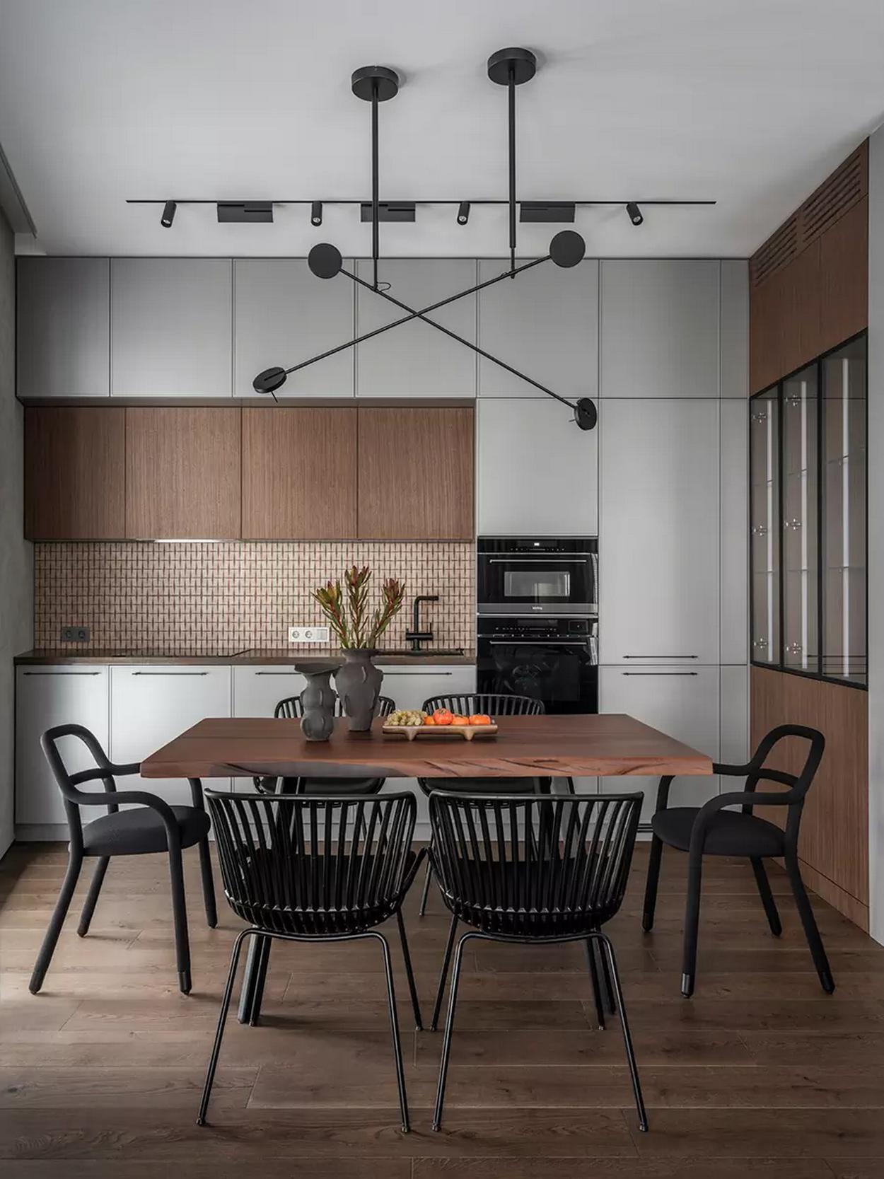 Sok polcot és szekrényt kért a fiatal férfi új otthonának berendezésében - 58m2