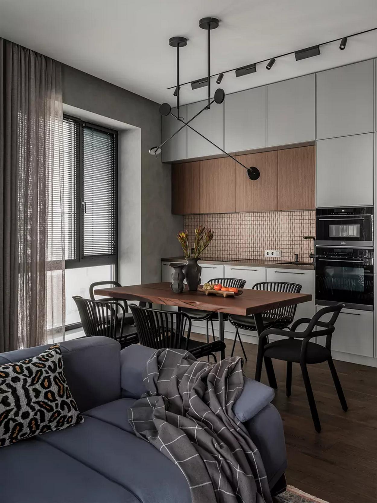 Sok polcot és szekrényt kért a fiatal férfi új otthonának berendezésében - 58m2