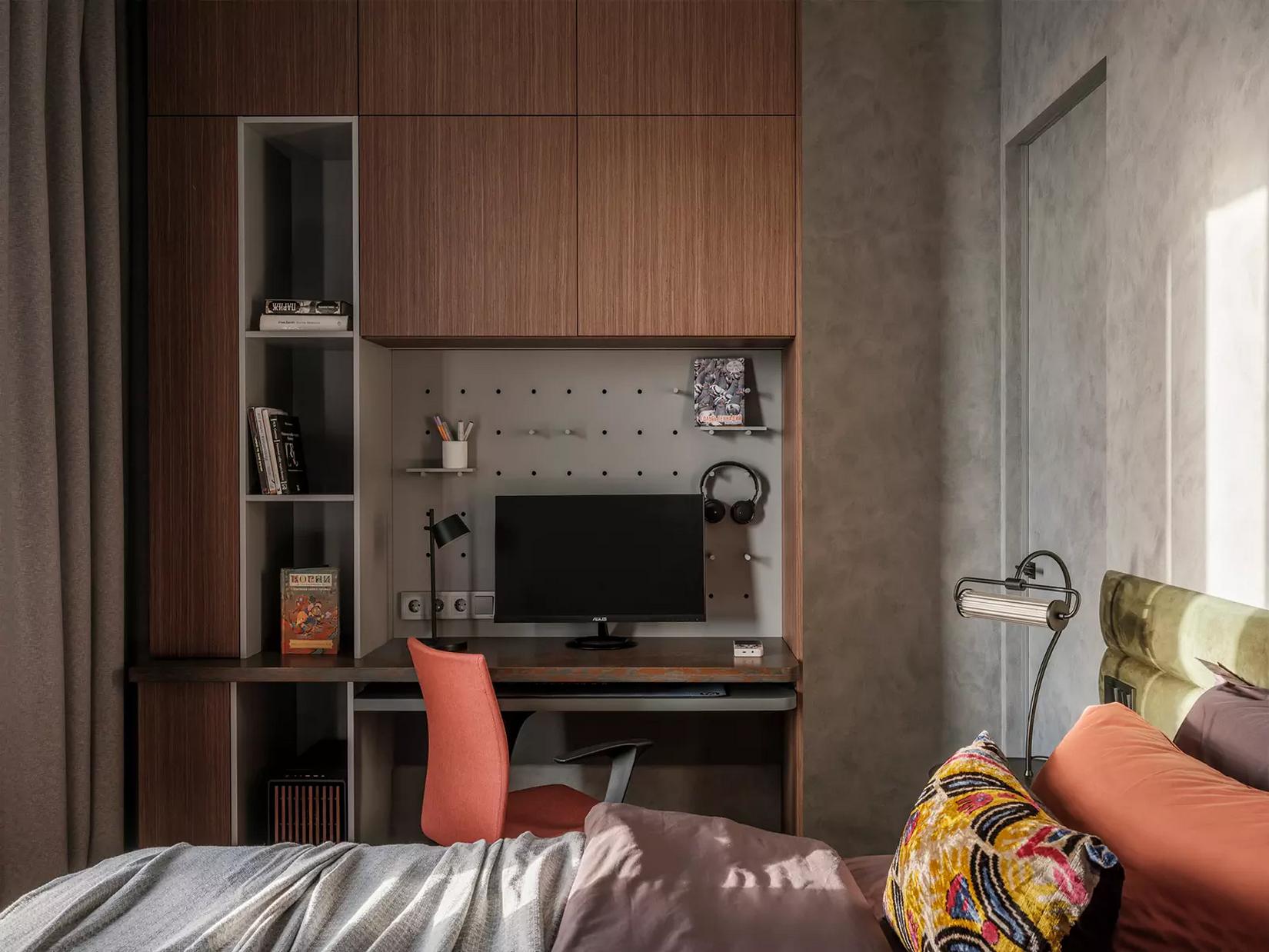 Sok polcot és szekrényt kért a fiatal férfi új otthonának berendezésében - 58m2