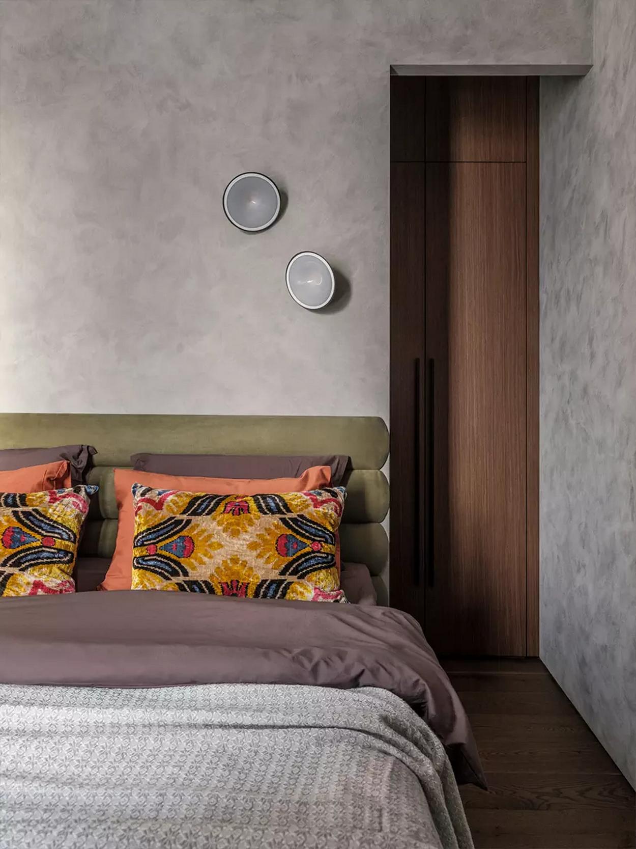 Sok polcot és szekrényt kért a fiatal férfi új otthonának berendezésében - 58m2