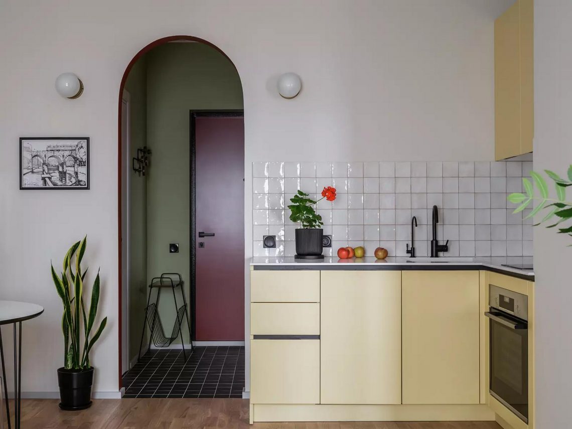 Anyukájának rendezte be a lakást a férfi - színes terek, egyszerű megoldások 45m2-en