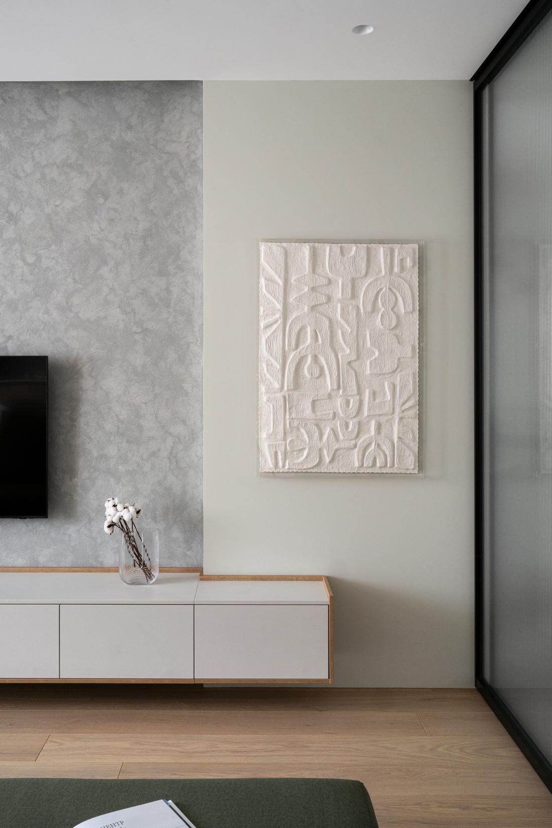 Vizuális zajtól mentes kényelmes, minimalista tér: testvérpár modern otthona Vizuális zajtól mentes kényelmes, minimalista tér: testvérpár modern otthona