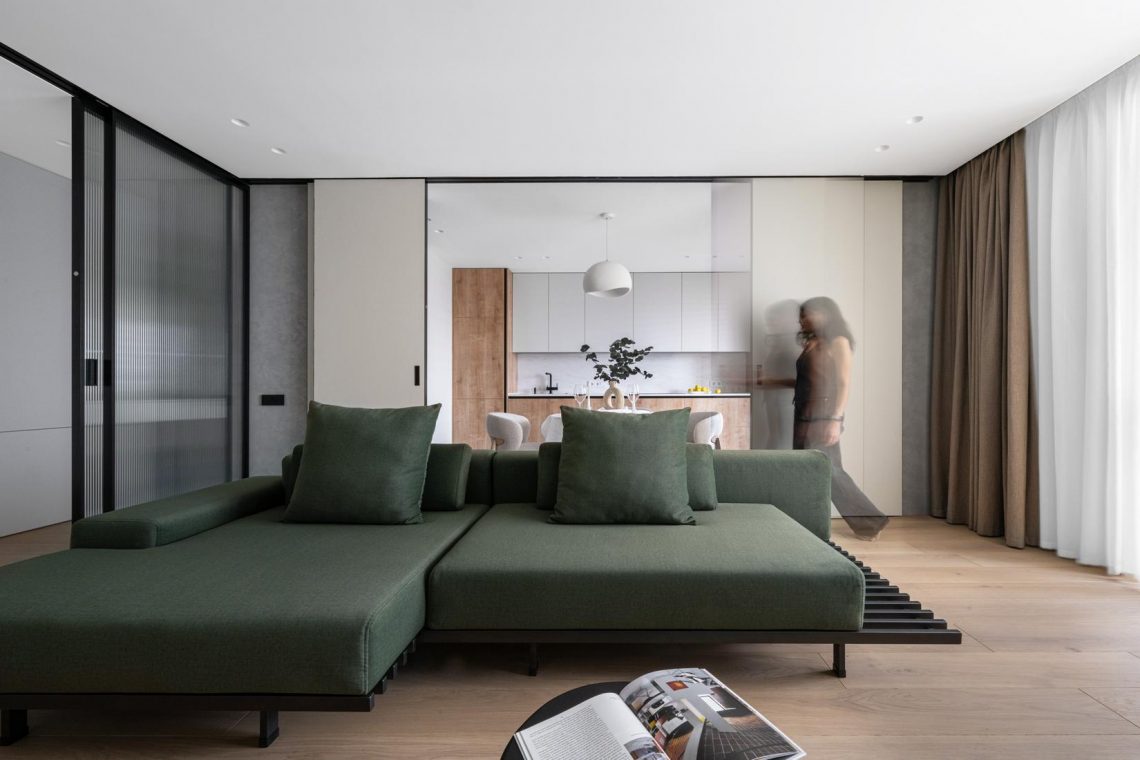 Vizuális zajtól mentes kényelmes, minimalista tér: testvérpár modern otthona