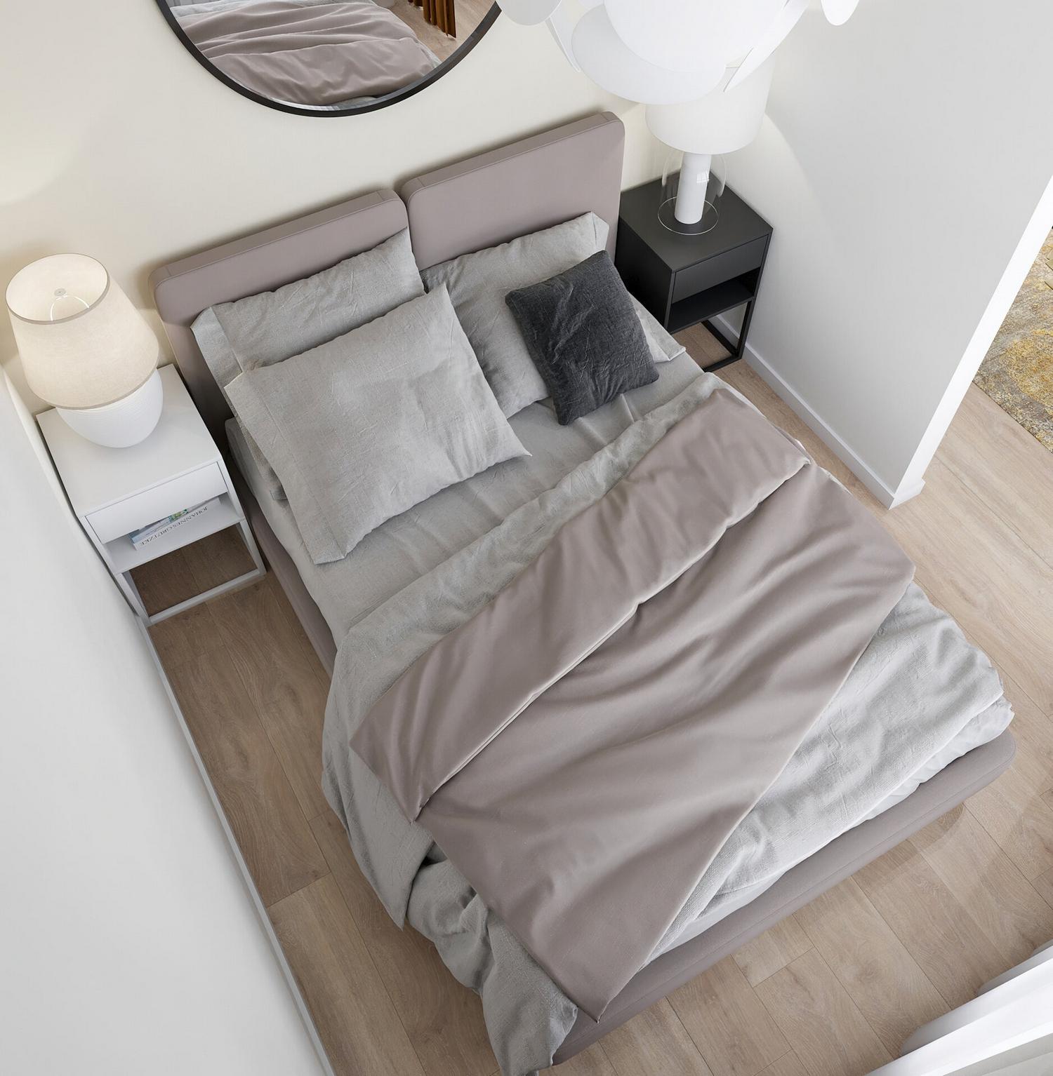 Egyedül élő, középkorú nő szépen berendezett lakása: romantikus, eklektikus enteriőr Egyedül élő, középkorú nő szépen berendezett lakása: romantikus, eklektikus enteriőr