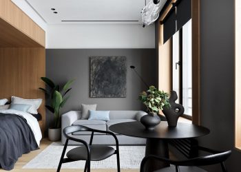 Fekete, fehér, meleg fa és lágy szürke: férfi kényelmes lakása, 36m2