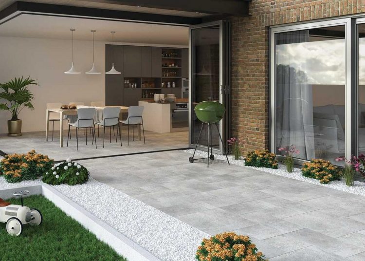 Ha felújítás előtt állsz, nézd meg a nyár két kiemelkedő burkolat trendjét