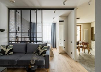 Hogyan alakították át az egyszobás lakásban a konyha‑étkező, hálószoba és nappali zónáit