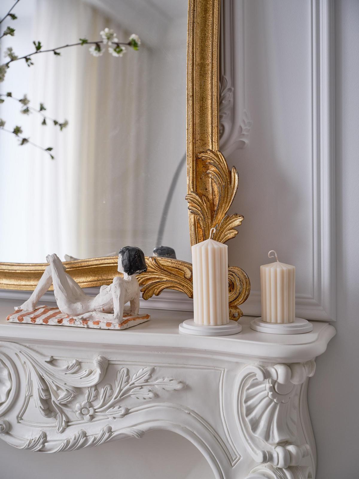 Kortárs és klasszikus elemek egy finoman nőisre hangolt 47m2-es lakásban Kortárs és klasszikus elemek egy finoman nőisre hangolt 47m2-es lakásban