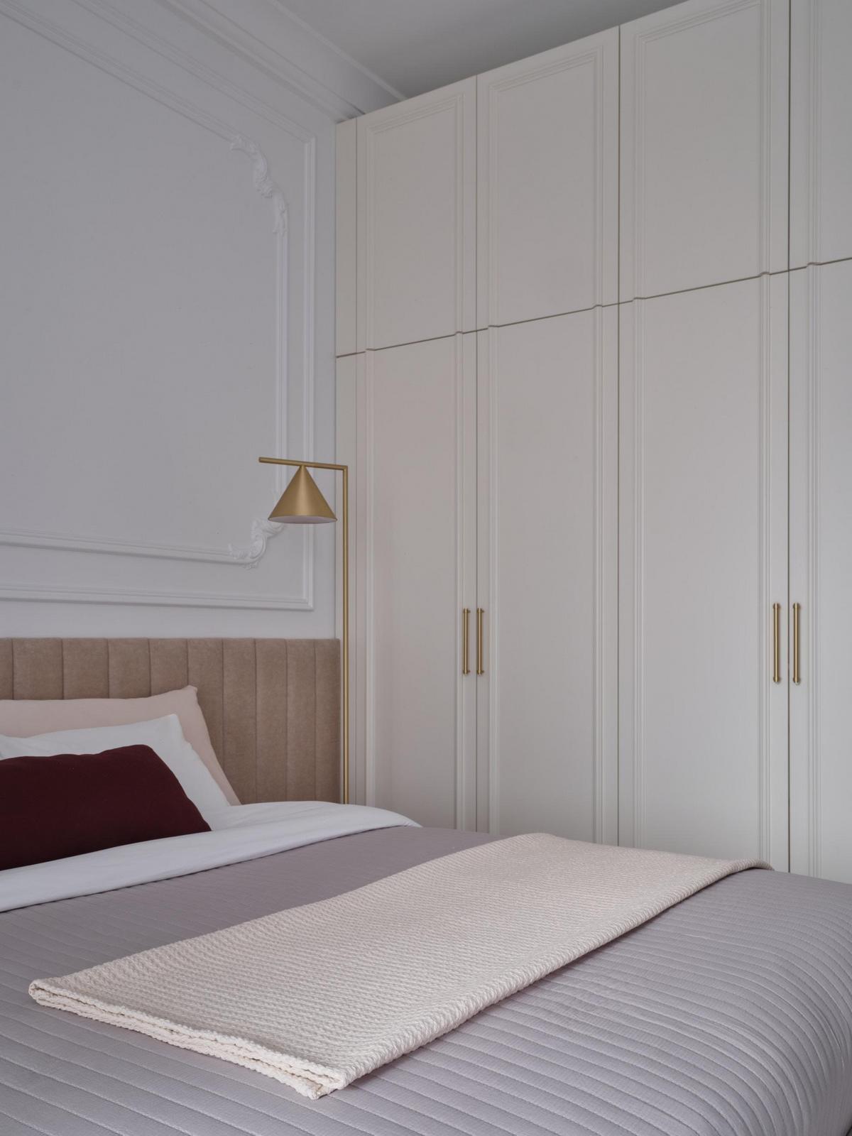 Kortárs és klasszikus elemek egy finoman nőisre hangolt 47m2-es lakásban Kortárs és klasszikus elemek egy finoman nőisre hangolt 47m2-es lakásban