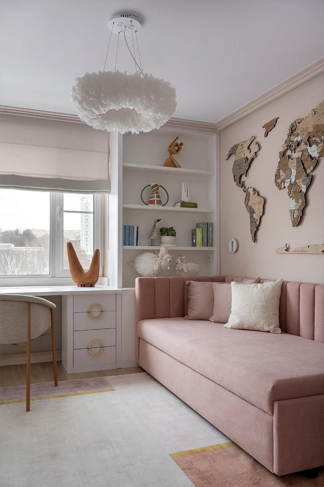 Lágy formák és bársonyos textúrák család finoman színes lakásában