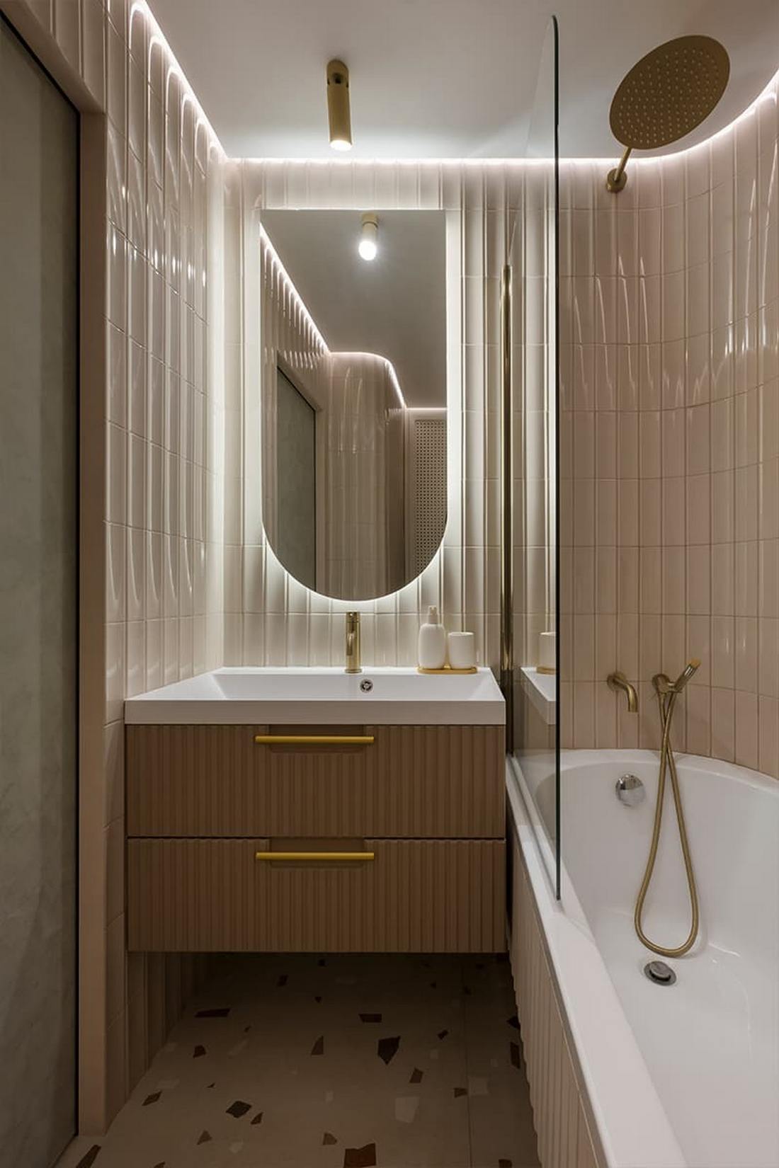 Lágy formák és bársonyos textúrák család finoman színes lakásában