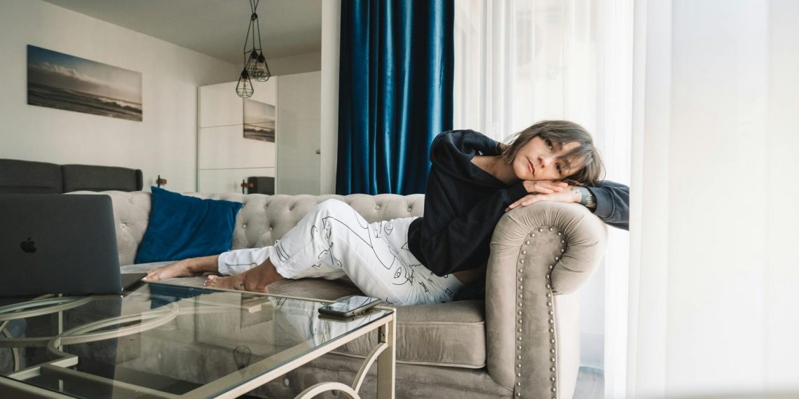 Miért unalmas egy lakás? Ezek az egyhangú enteriőrök okai és a lakberendezők ellenszerei