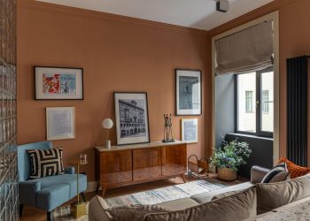 Üvegtégla, meleg terrakotta szín, római roló és egy kis retro hangulat