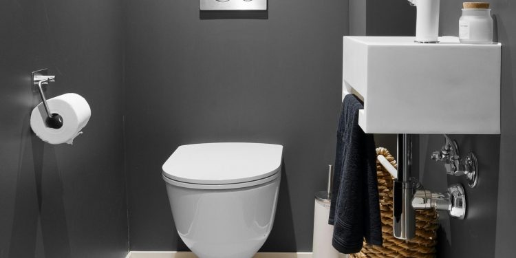 WC ülőkék extra funkciókkal: kényelem, higiénia és tudatos térhasználat a mosdóban is