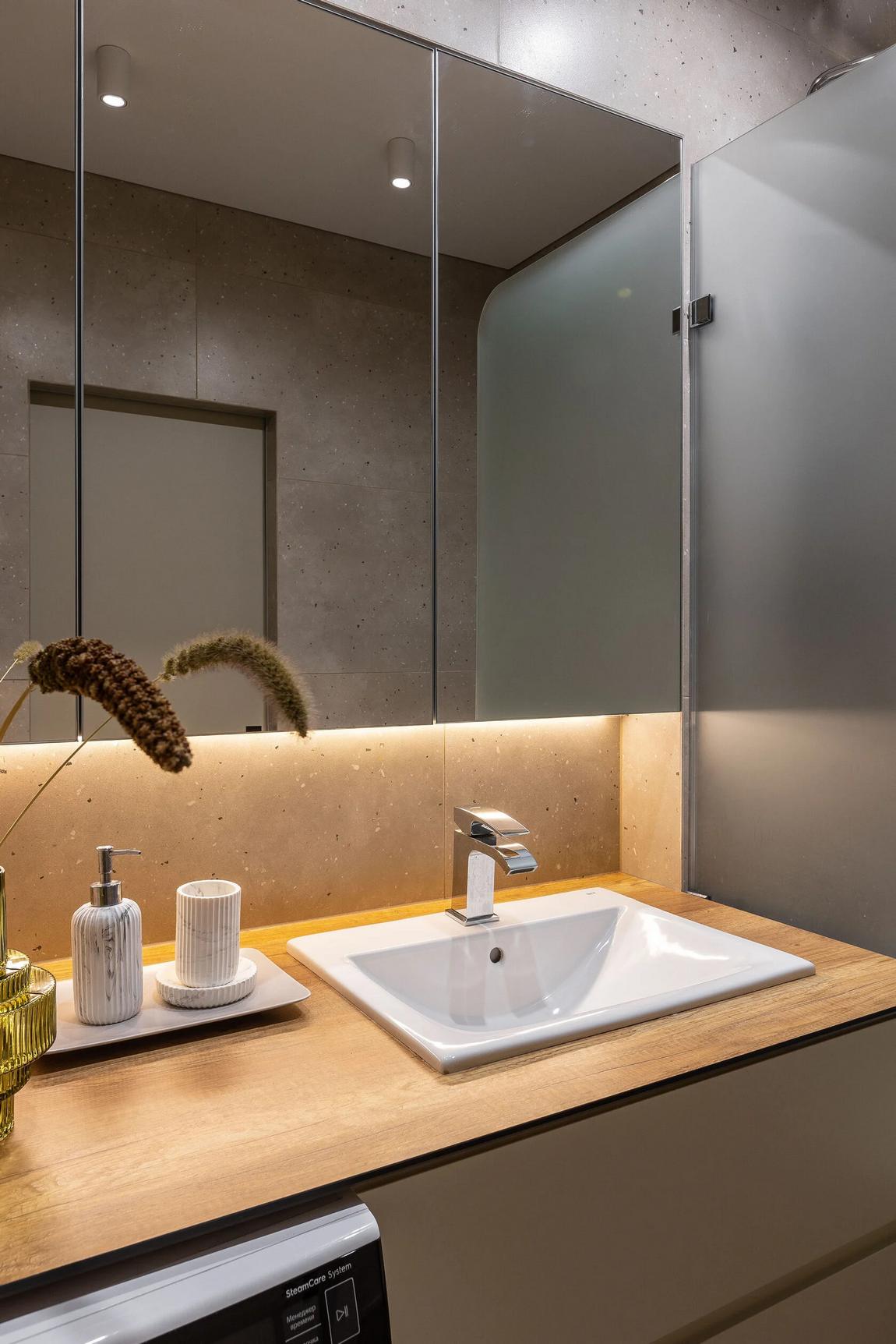 Falak nélkül átvett üres tér berendezése lakóparkban: fiatal pár lakása Falak nélkül átvett üres tér berendezése lakóparkban: fiatal pár lakása