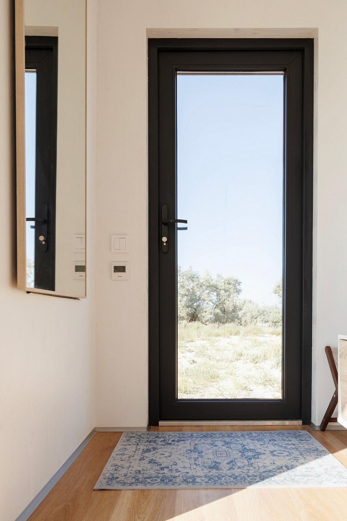 ilyen-szuper-kis-30m2-es-teraszos-haz-alakithato-ki-egyetlen-fem-kontenerbol ilyen-szuper-kis-30m2-es-teraszos-haz-alakithato-ki-egyetlen-fem-kontenerbol