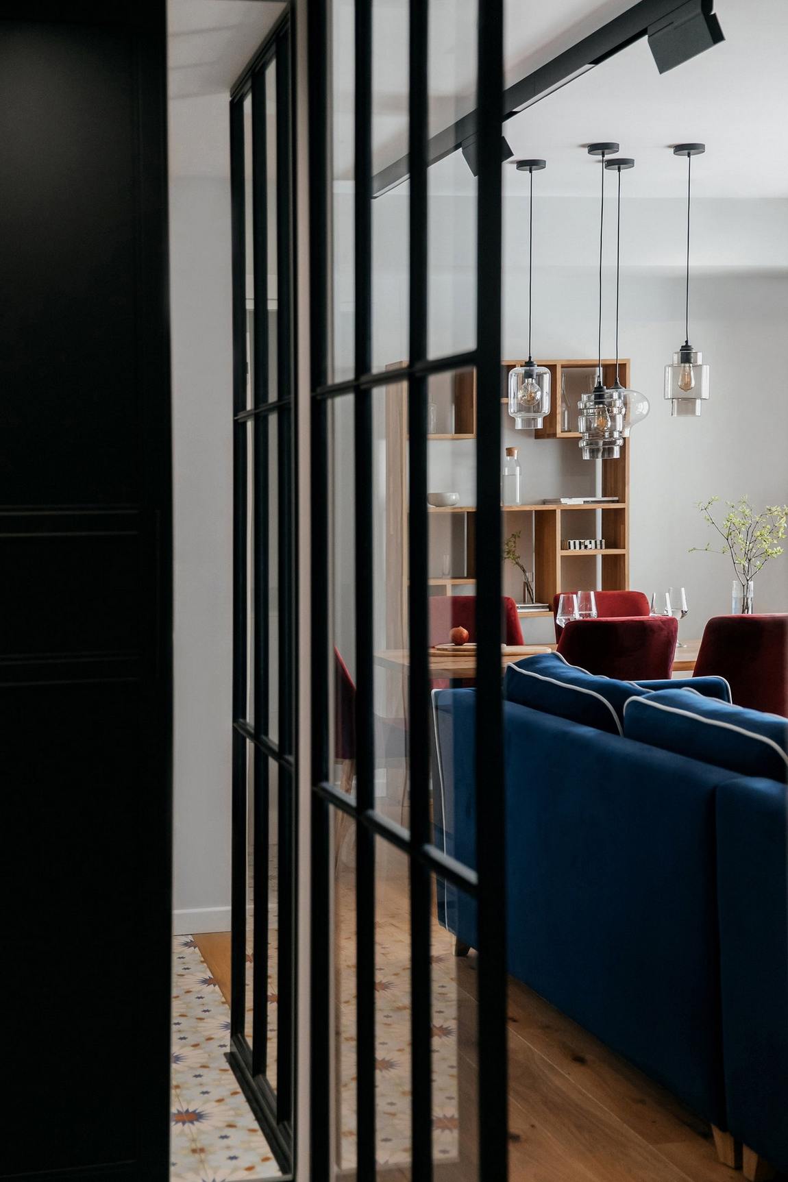 Jó alaprajz, tapéták és gyümölcsök színe család lakóparkban vásárolt lakásában Jó alaprajz, tapéták és gyümölcsök színe család lakóparkban vásárolt lakásában