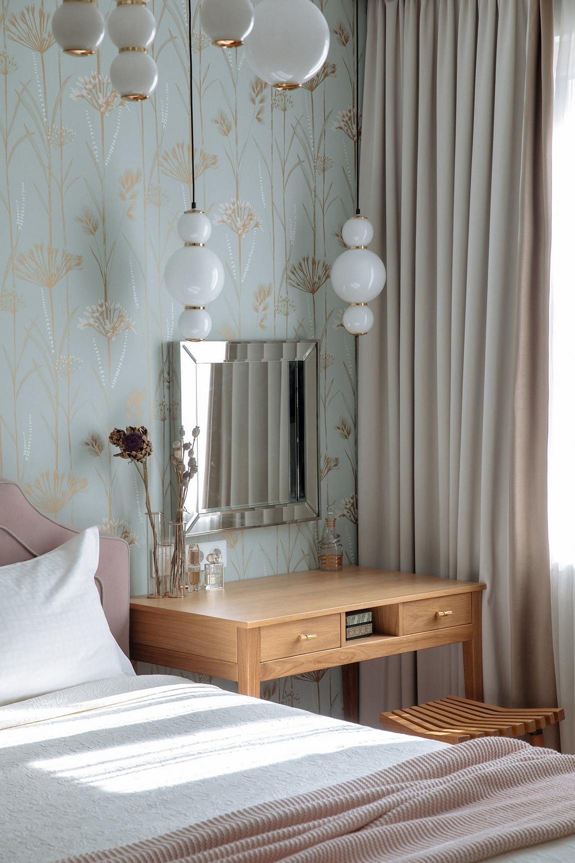 Jó alaprajz, tapéták és gyümölcsök színe család lakóparkban vásárolt lakásában Jó alaprajz, tapéták és gyümölcsök színe család lakóparkban vásárolt lakásában