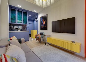 Kaméleon konyha és rejtett háló: ötletesen berendezett minilakás