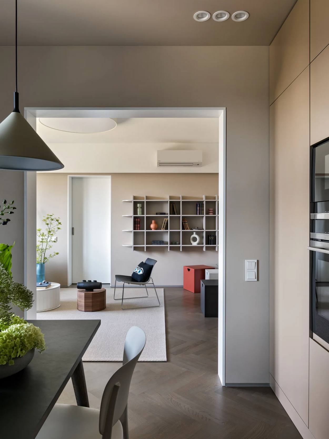 Kék konyháról álmodott a család - új építésű lakás berendezése, 69 m² Kék konyháról álmodott a család - új építésű lakás berendezése, 69 m²