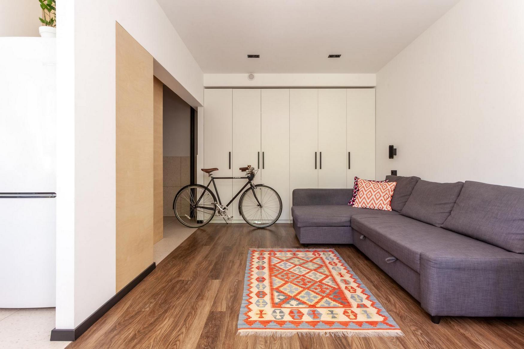 Kis büdzséből teljes felújítás: nézd meg, hogyan lett modern a 31 m²-es lakás!