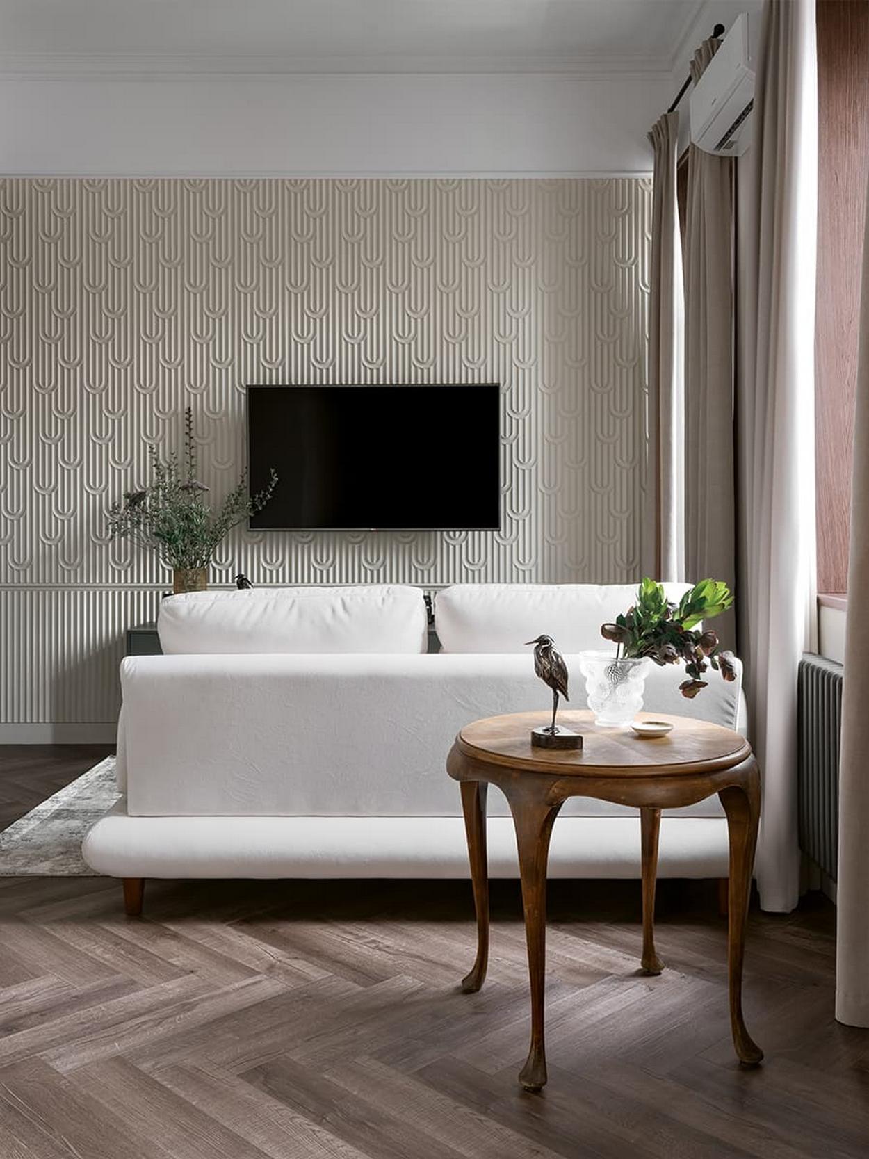 Középkorú nő otthona minőségi felújítás után, szép, ízléses részletekkel Középkorú nő otthona minőségi felújítás után, szép, ízléses részletekkel