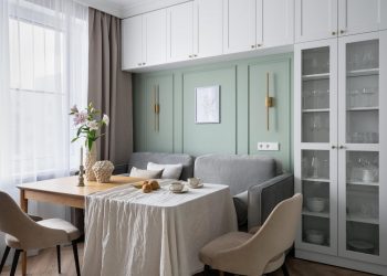 Lágy eklektika zöld árnyalatokkal, arany részletekkel