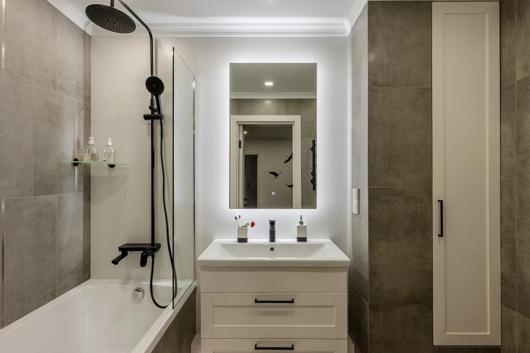 Megújult a családi fészek: szülei lakását újította fel a férfi, átalakításokkal - 52 m²